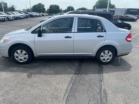Used 2009 Nissan Versa Sedan w/ ABS Pkg FWD image 2
