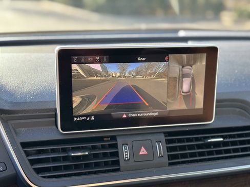 Used 2020 Audi Q5 Prestige image 13