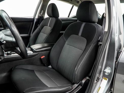 Used 2024 Nissan Sentra SV image 34