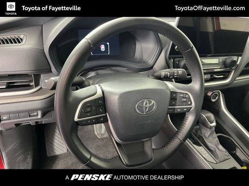 Certified 2024 Toyota Grand Highlander XLE image 30