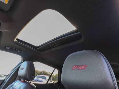 Used 2024 Chevrolet Trax RS w/ Sunroof Package FWD image 21