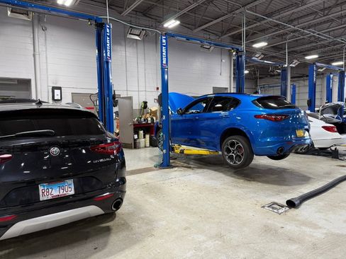 Used 2023 RAM 1500 Laramie image 30