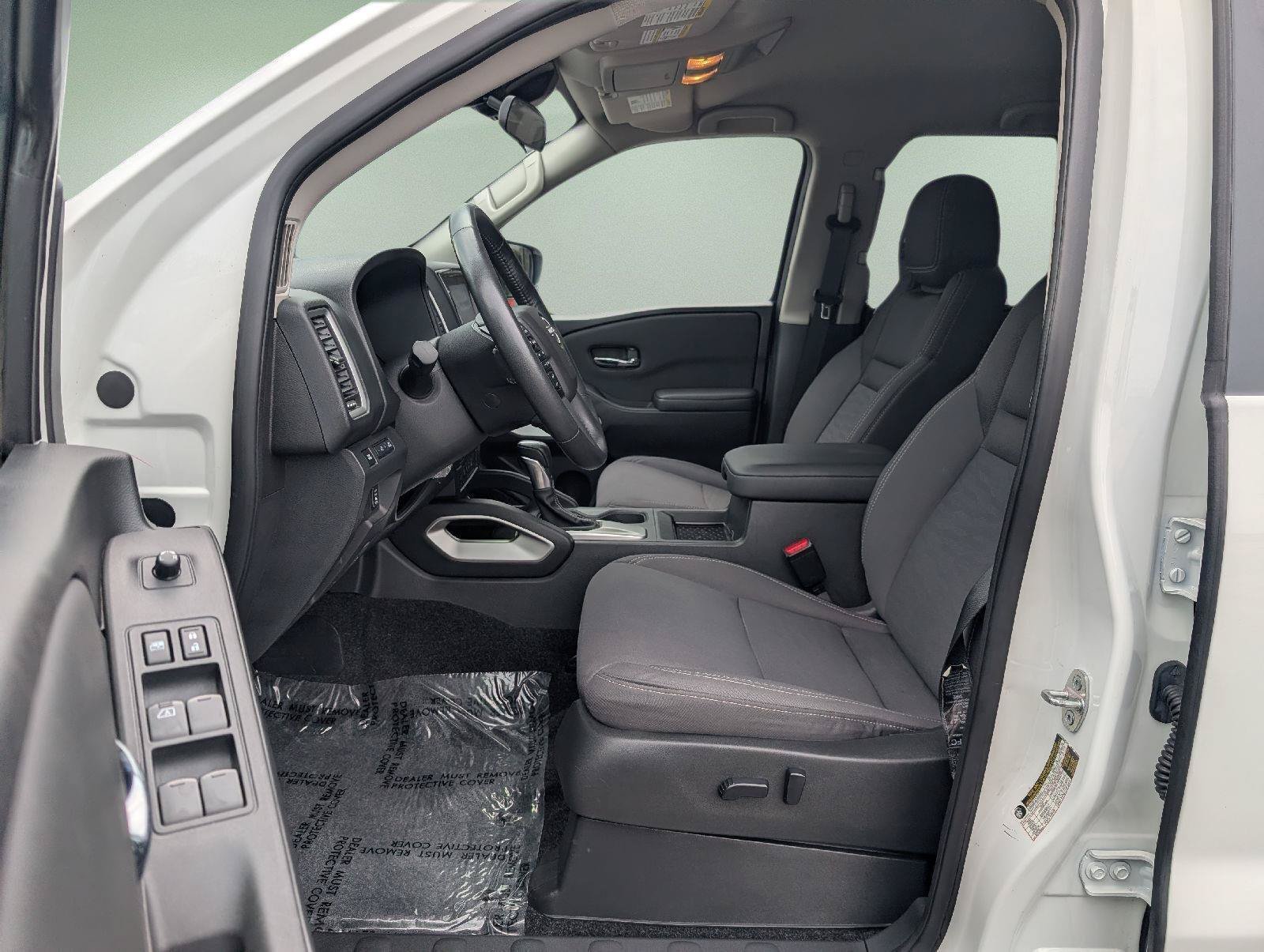 Used 2023 Nissan Frontier SV w/ SV Convenience Package AWD/4WD image 4