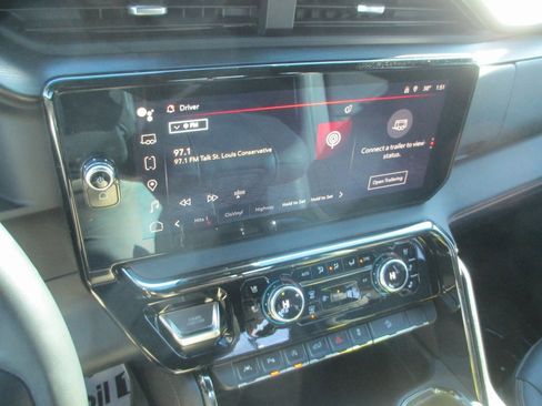 Certified 2024 GMC Sierra 1500 AT4 w/ Technology Package image 31