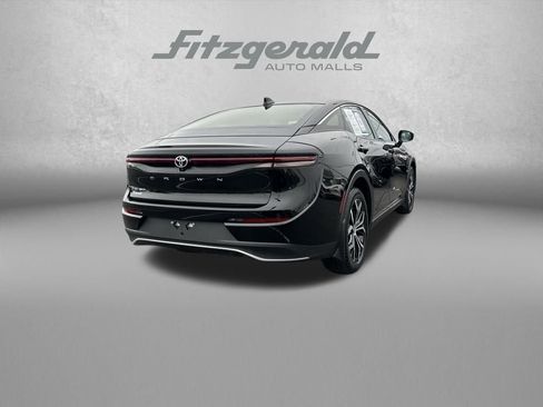 Used 2024 Toyota Crown XLE image 7