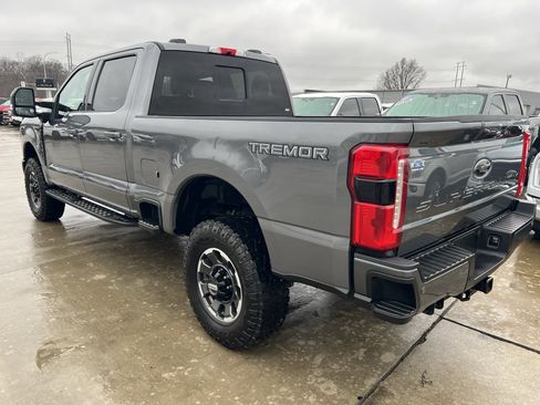 Used 2024 Ford F250 Lariat w/ Tremor Off-Road Package image 6