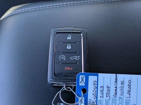 Used 2023 Jeep Grand Cherokee Altitude AWD/4WD image 36