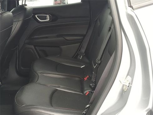 Used 2024 Jeep Compass Trailhawk image 18