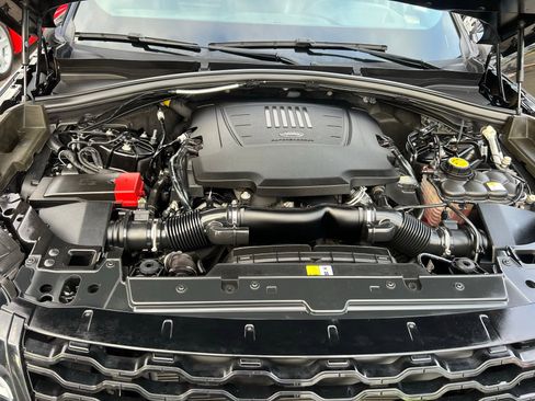 Used 2018 Land Rover Range Rover Velar R-Dynamic HSE AWD/4WD image 18