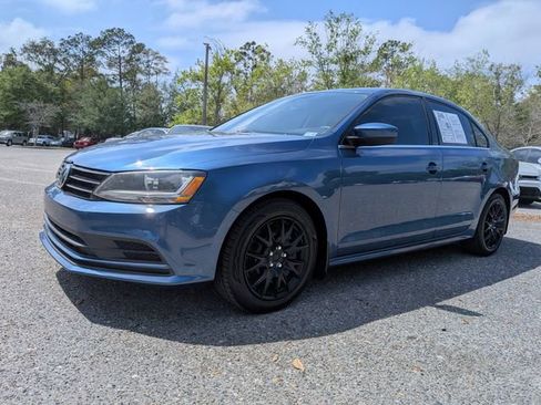 Used 2017 Volkswagen Jetta S image 7