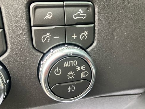 New 2026 GMC Sierra 1500 SLT w/ SLT Premium Package image 17