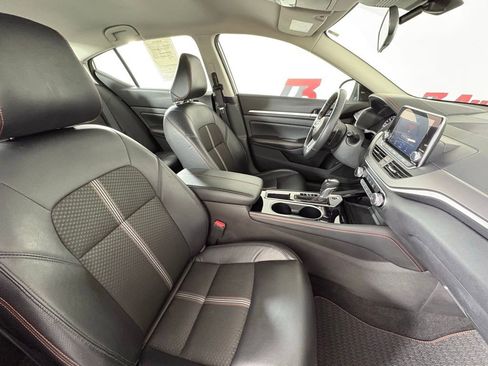 Used 2024 Nissan Altima 2.5 SR image 29