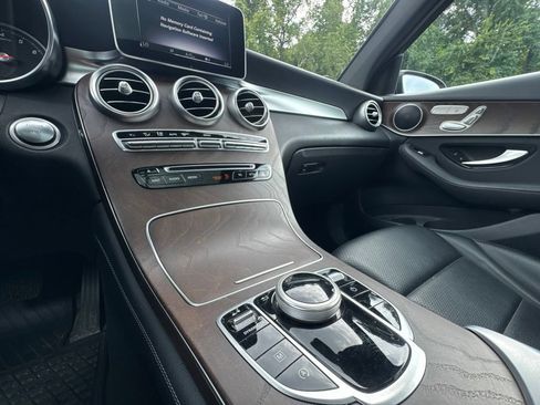Certified 2019 Mercedes-Benz GLC 300 4MATIC image 19