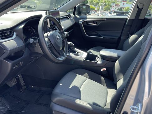 Certified 2025 Toyota RAV4 XLE AWD/4WD image 9