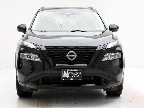 Used 2023 Nissan Rogue SV w/ SV Premium Package image 4