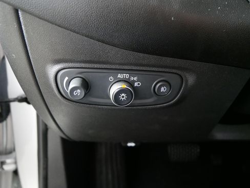 Used 2021 Chevrolet Equinox Premier AWD/4WD image 26