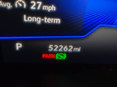 Certified 2022 Volkswagen Taos SE w/ Panoramic Sunroof Package image 26