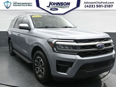 Used 2024 Ford Expedition XLT image 1