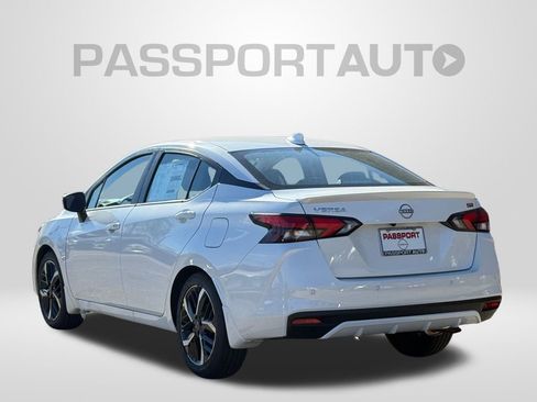 New 2025 Nissan Versa SR w/ Trunk Package image 4