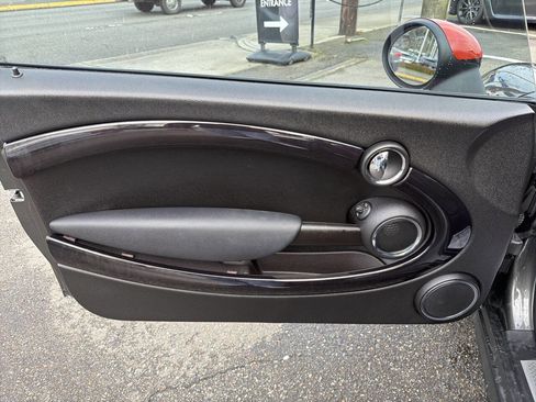 Used 2011 MINI Cooper S image 32