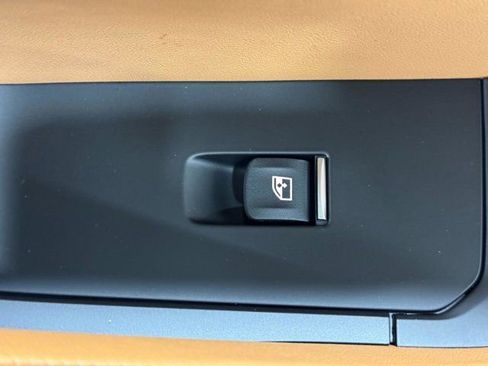 New 2026 BMW X6 xDrive40i w/ Executive Package image 24