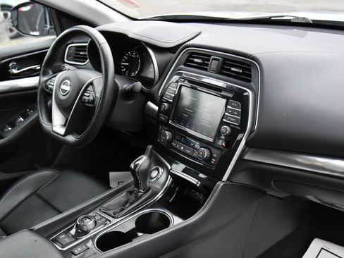 Used 2023 Nissan Maxima SV w/ Floor Mat Group image 41