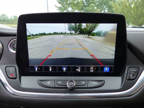 Used 2023 Chevrolet Blazer LT w/ Sound & Technology Package FWD image 35