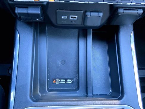 Used 2021 GMC Sierra 1500 AT4 w/ AT4 Value Package image 32