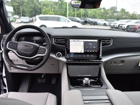 New 2026 Jeep Grand Wagoneer 2WD image 36