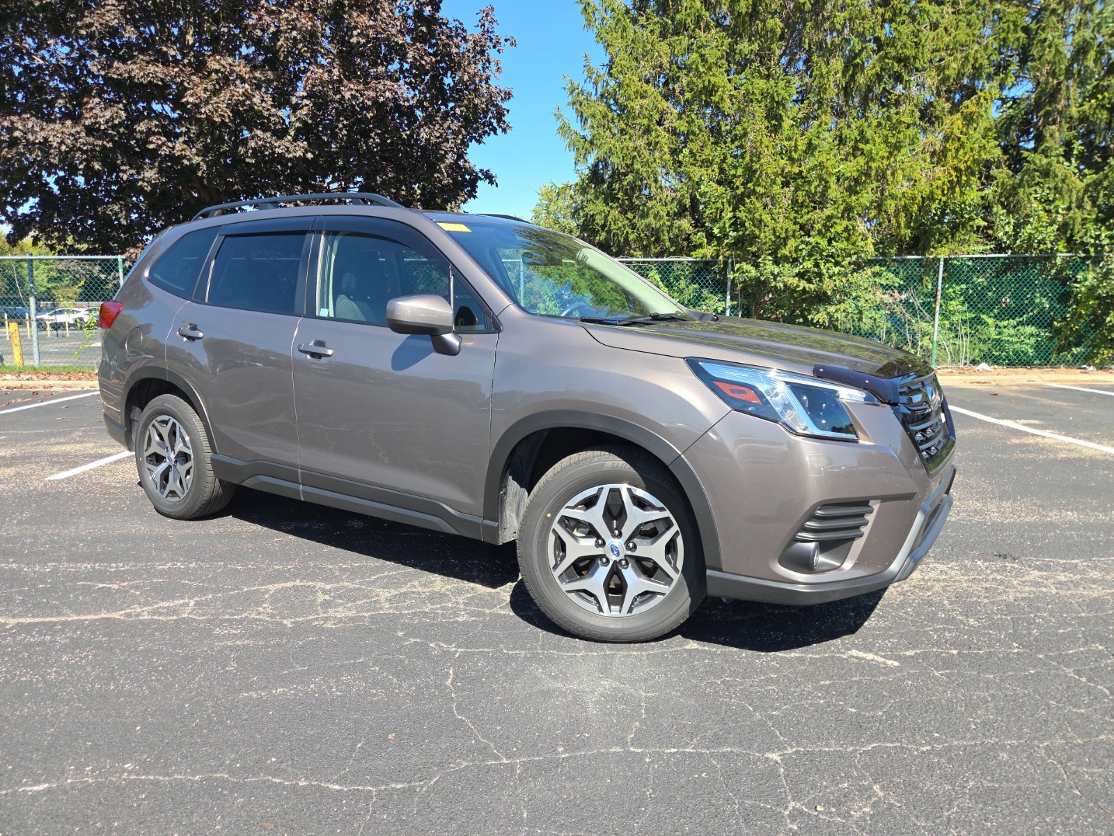 Used 2022 Subaru Forester Premium AWD/4WD image 3