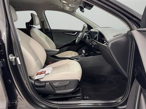 Used 2023 Kia Niro EX FWD image 17