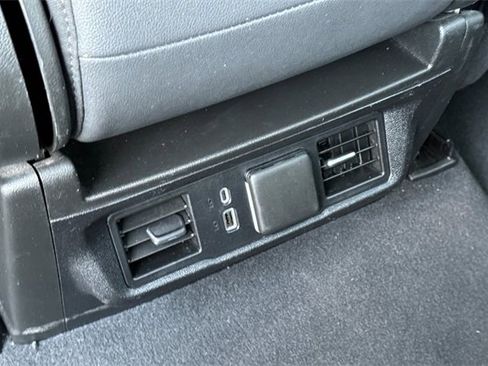 Used 2025 GMC Sierra 1500 SLT image 40