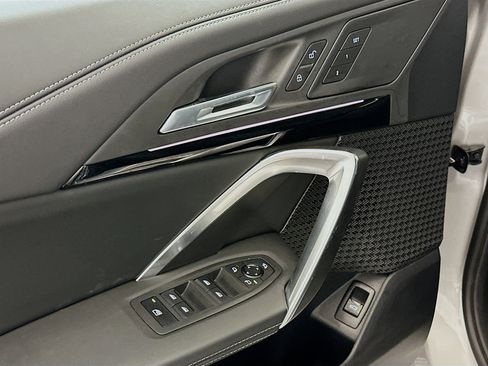 Used 2025 BMW X1 xDrive28i image 15