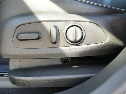 Used 2021 GMC Acadia Denali w/ GMC Pro Grade Package image 27