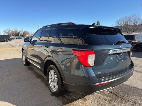 Used 2023 Ford Explorer XLT w/ Equipment Group 202A image 7