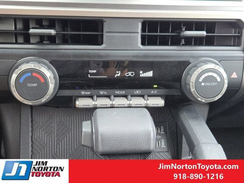 Used 2025 Toyota 4Runner SR5 AWD/4WD image 20