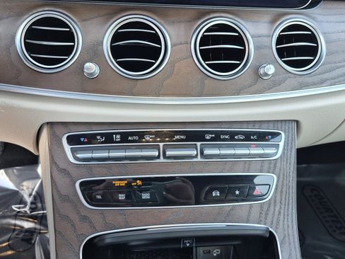Used 2023 Mercedes-Benz E 350 Sedan image 26