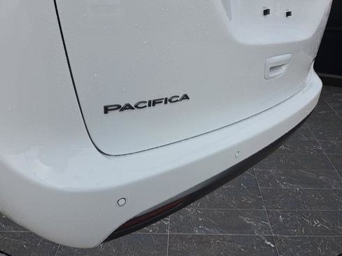 New 2026 Chrysler Pacifica Select image 38