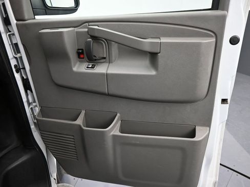 Used 2019 GMC Savana 2500 Work Van w/ Driver Convenience Package image 31
