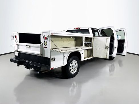 Used 2011 Chevrolet Silverado 3500 LT AWD/4WD image 13