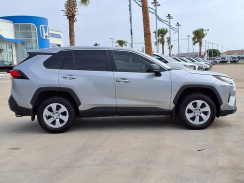 Used 2023 Toyota RAV4 LE FWD image 8