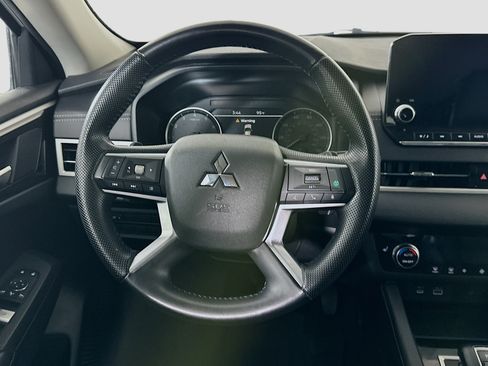 Used 2024 Mitsubishi Outlander SE AWD/4WD image 18