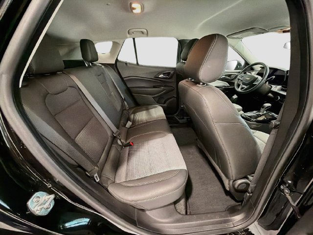 Used 2024 Chevrolet Trax LT w/ Driver Confidence Package FWD image 23