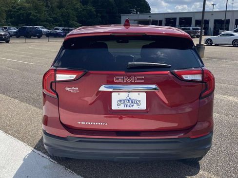 Used 2023 GMC Terrain SLE FWD image 6