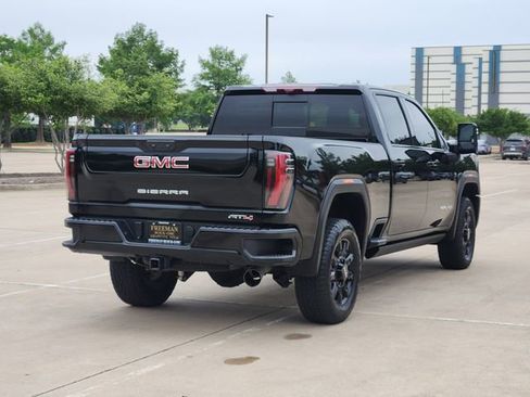 Used 2025 GMC Sierra 2500 AT4 w/ AT4 Premium Plus Package AWD/4WD image 5