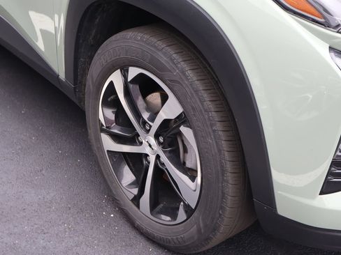 Used 2024 Chevrolet Trax RS w/ Driver Confidence Package FWD image 6
