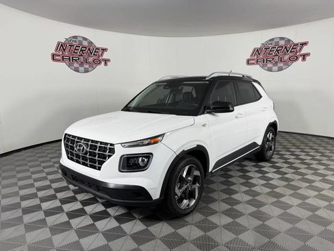 Used 2023 Hyundai Venue Limited w/ Cargo Package FWD image 3