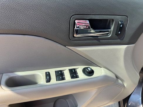 Used 2012 Ford Fusion SE image 13