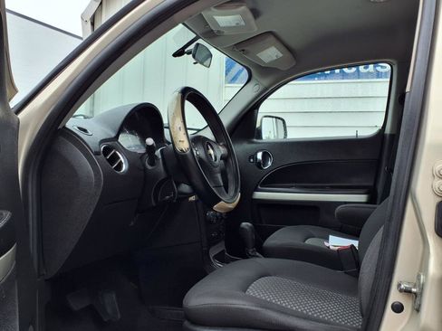 Used 2009 Chevrolet HHR LT image 8