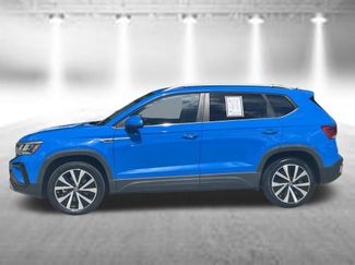 Certified 2022 Volkswagen Taos SE FWD video 2